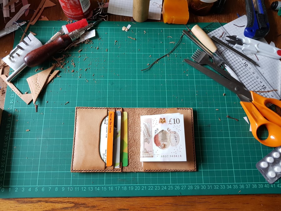 Handmade Leather wallet - Veg tan, hand stitched 