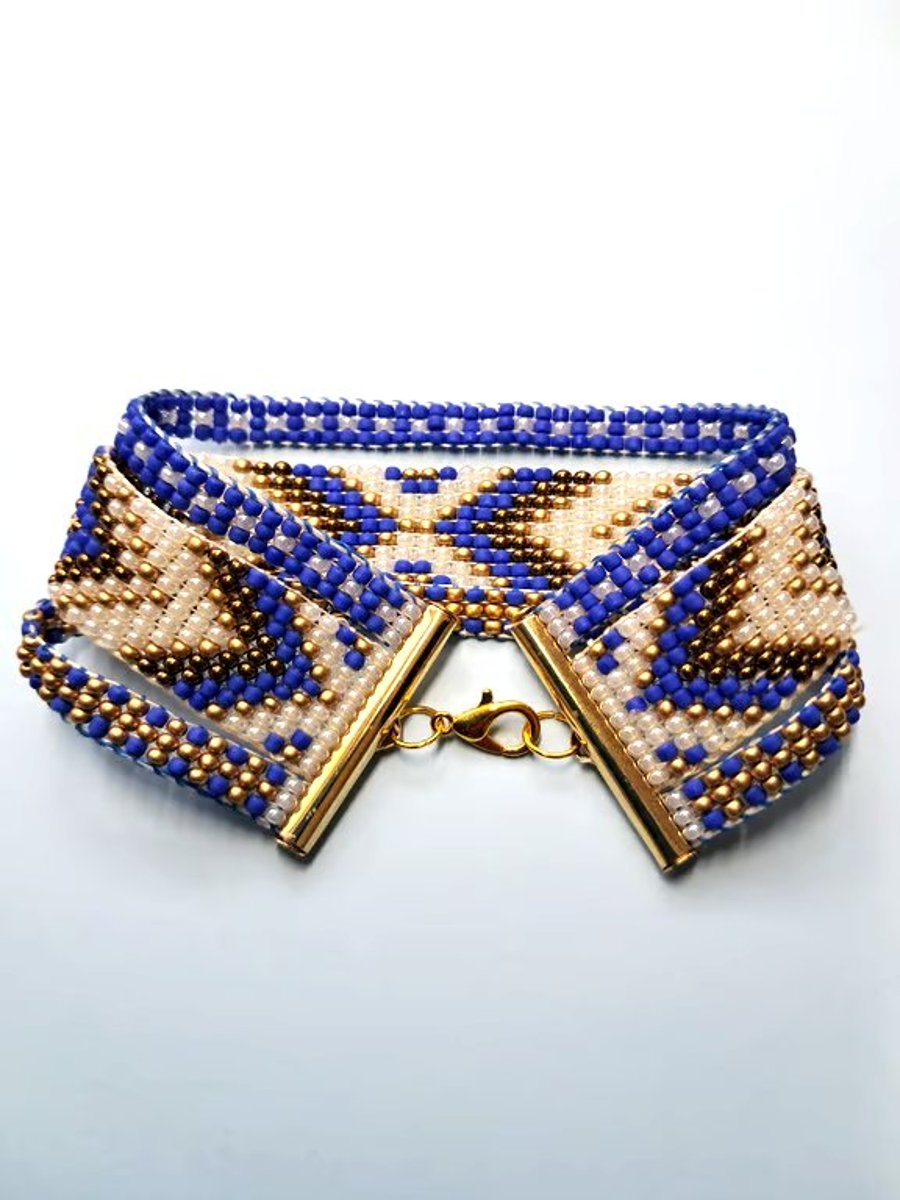 Glass Blue Gold and Pearl beaded bracelet