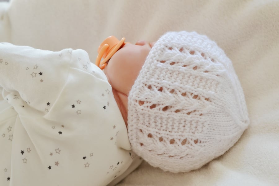 Hand Knitted baby Girl Boys hat 0 - 3 Months