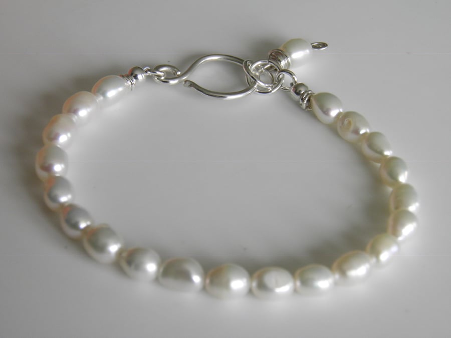 Pearl Bracelet with Sterling Silver Handcrafted Fastener 