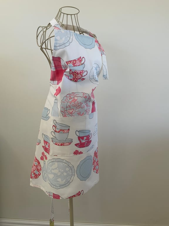 Full Apron, Lined Centre Pocket, adjustable neck strap, Apron, Craft Apron