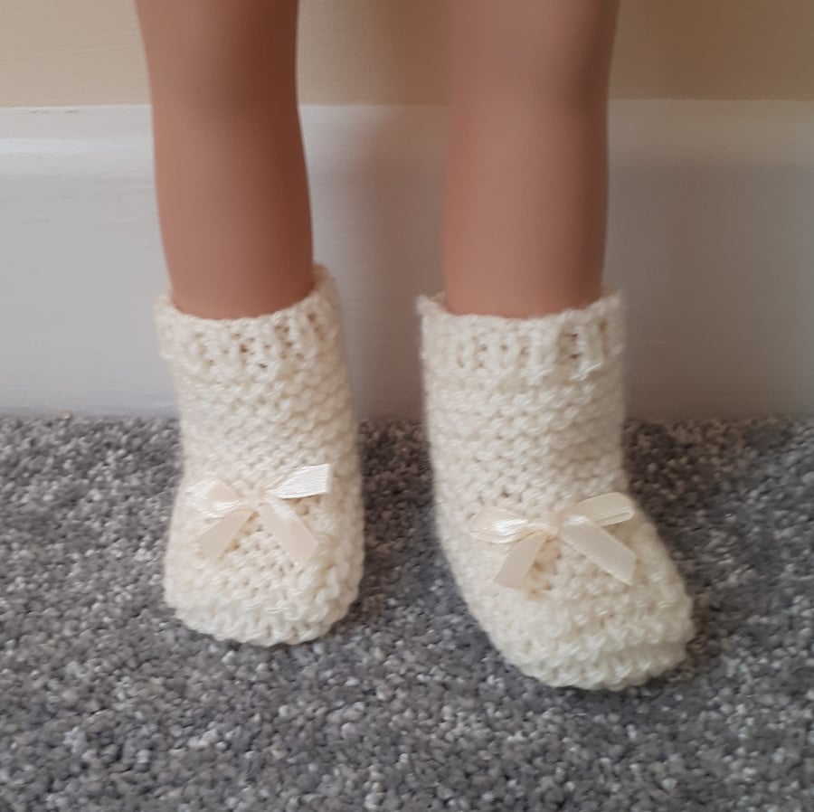 KNITTING PATTERN PDF Cream Boots for Doll