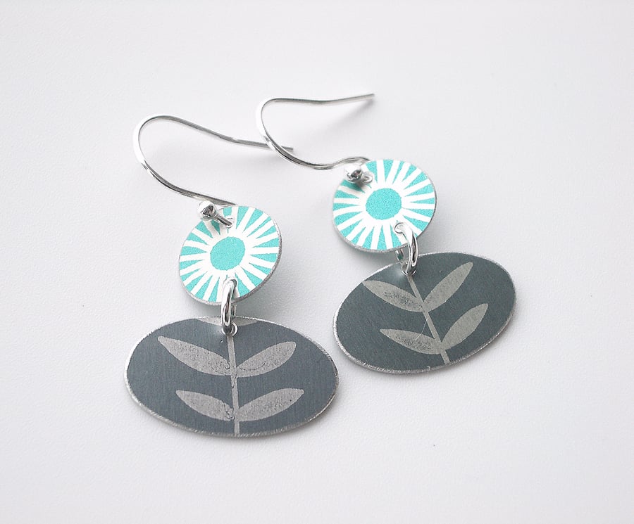 Flower and leaf earrings in jade green and grey