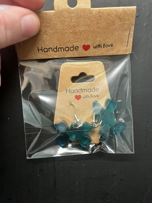 Resin bow drop earrings 