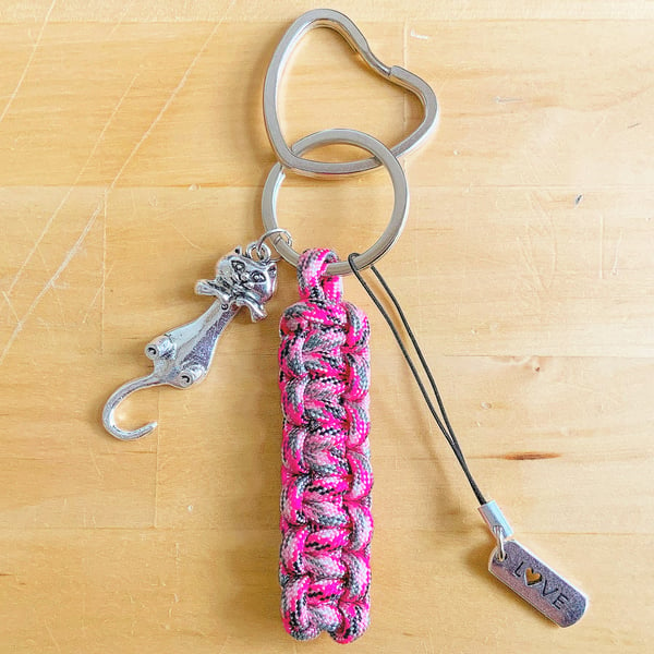 Cat Keyring. Paracord Keyring. Heart Keyring. Charm Keyring. Pink Keyring.