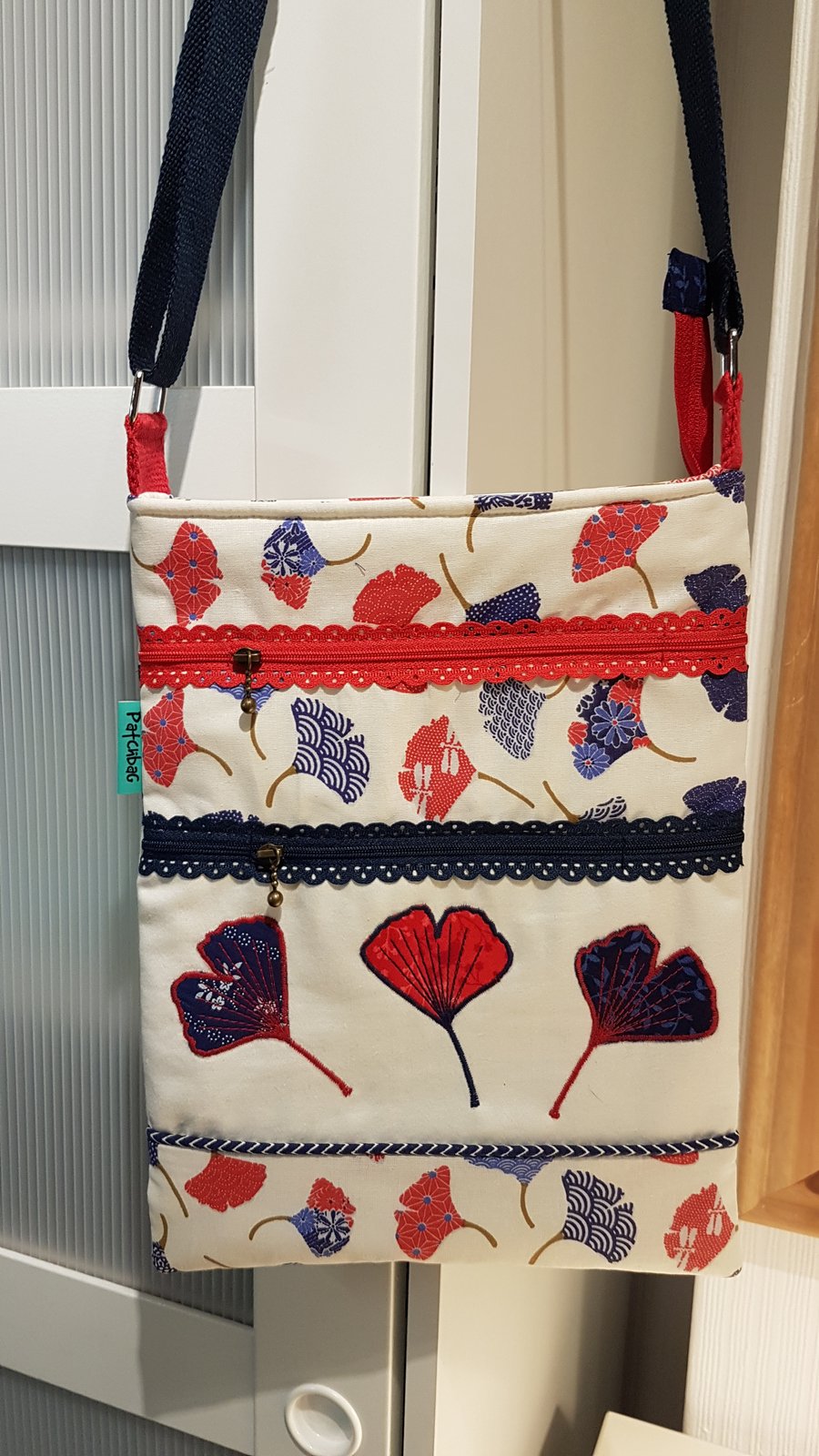 Shoulderbag Gingko leafs