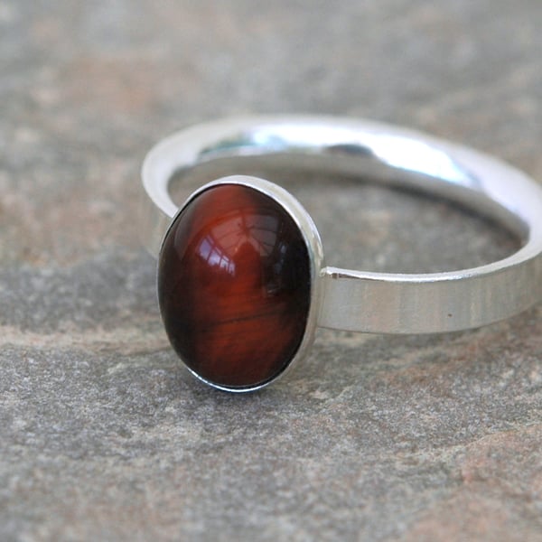 Sterling Silver Gemstone Ring with Oval Red Tiger's Eye,  size P. Hallmarked.