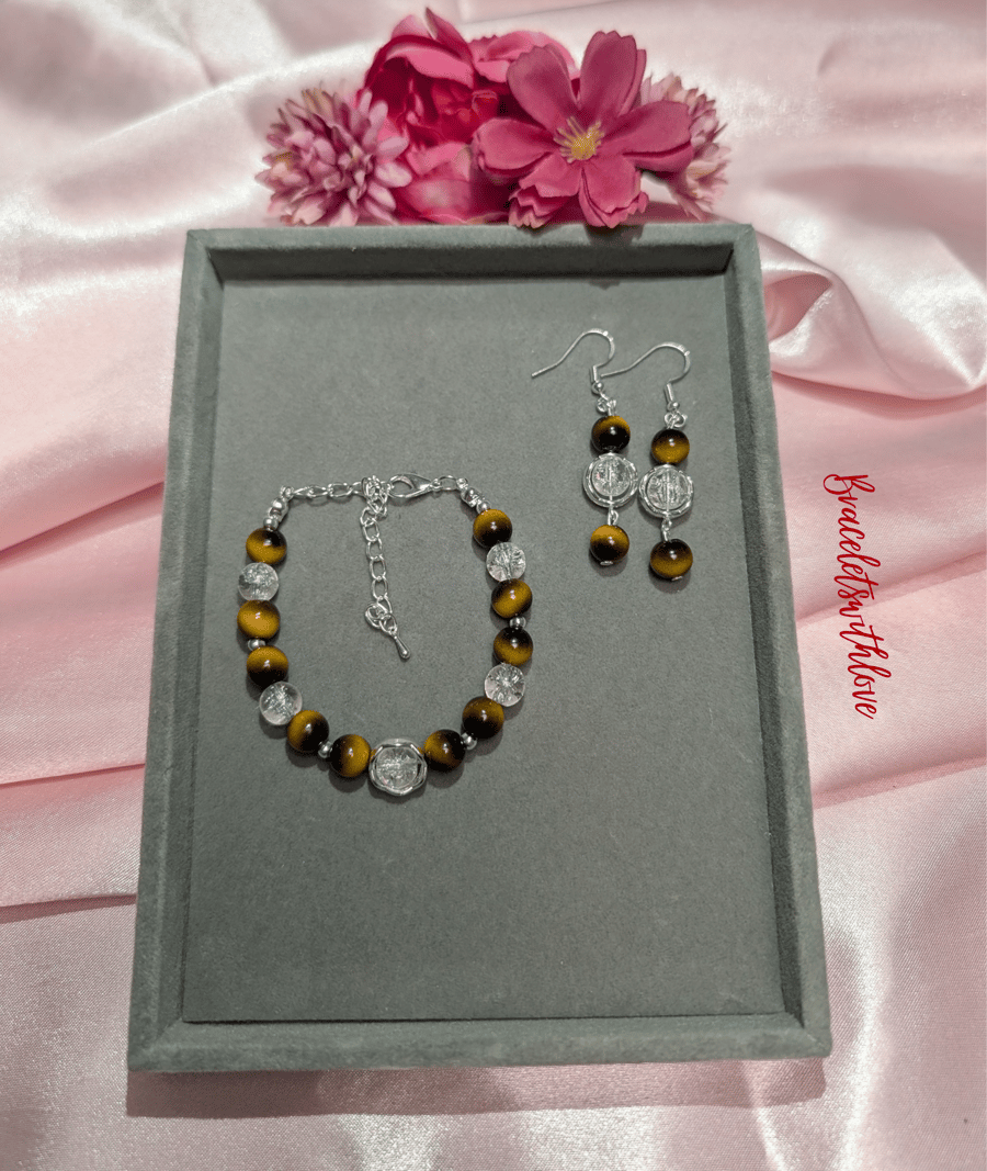 Tiger Eye's and Crackle Quartz Bracelets with matching earrings 