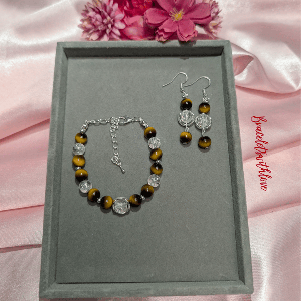 Tiger Eye's and Crackle Quartz Bracelets with matching earrings 