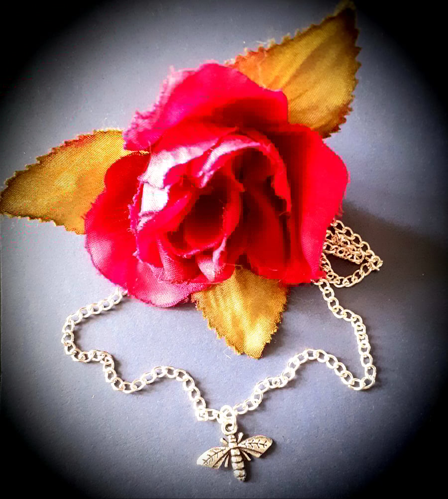 Bumble Bee charm pendant necklace 