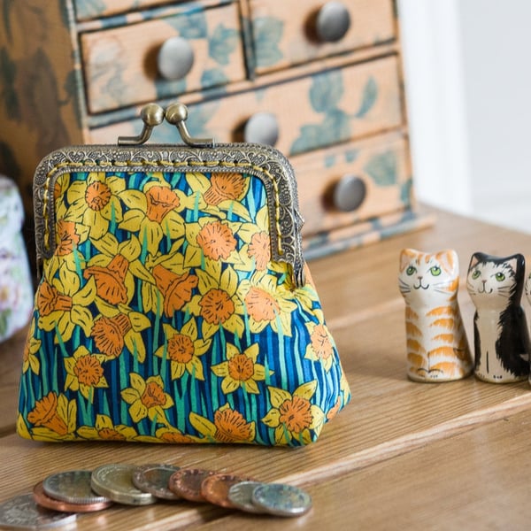 Coin purse made with Liberty lawn in daffodil print