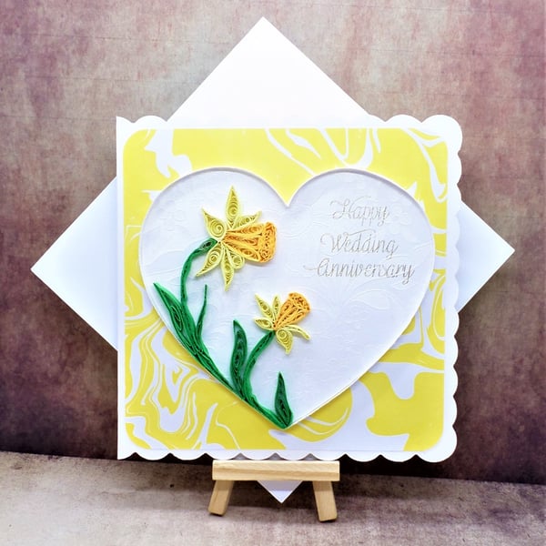 Cheerful wedding anniversary quilled daffodil heart card