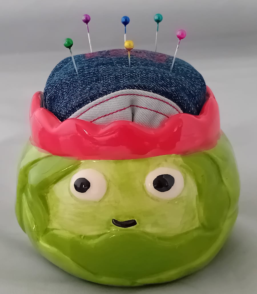 Novelty Pin Cushion – Sprouting-pins Egg Cup with Personality