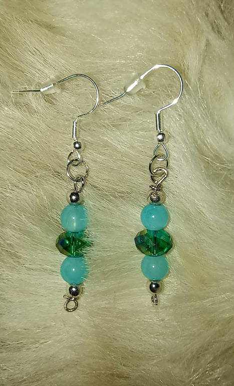 "Dewdrop" - Delicate drop earrings with sterling silver hook