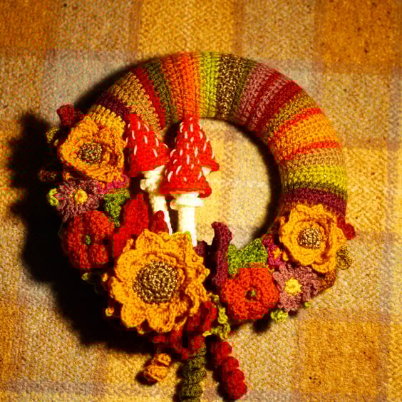 Crochet wreath, Autumn splendour, Sunflowers, toadstools