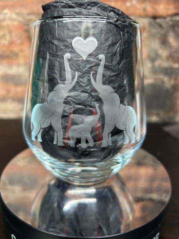 Hand Etched Wine Glass Elephant Heart