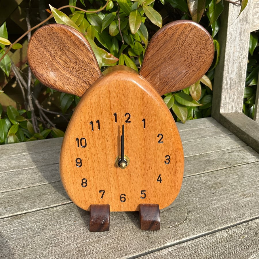 Wooden Mouse Clock