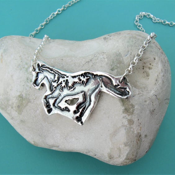 Galloping horse necklace - hallmarked