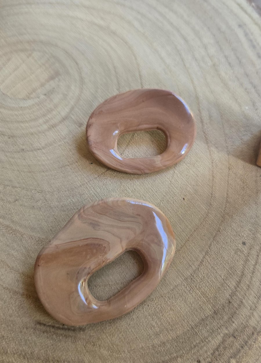 Summer wooden inspired glasses holding brooch pin.