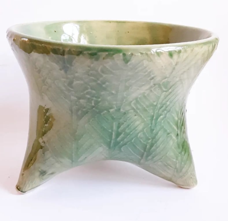 Three Legged Houseplant Holder 