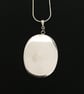 Beautiful Tri-Colour Oval Pendant - Image 7