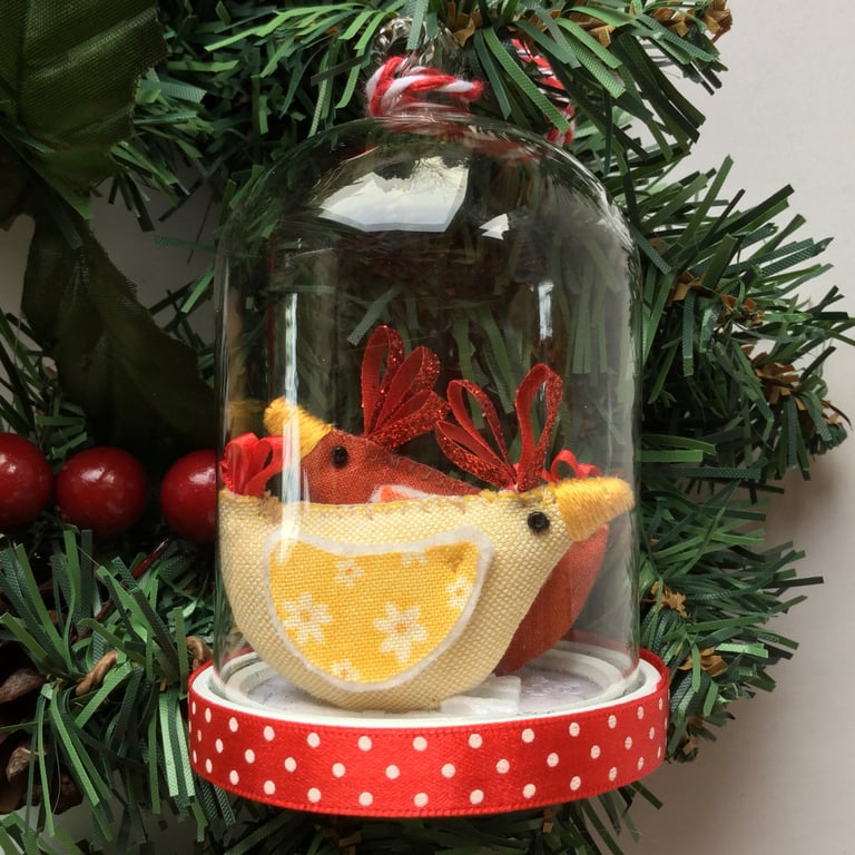 Hanging decoration Little Hens dome.