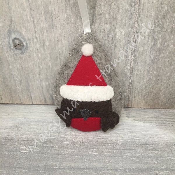 Christmas Robin Tear Drop Bauble (Light)