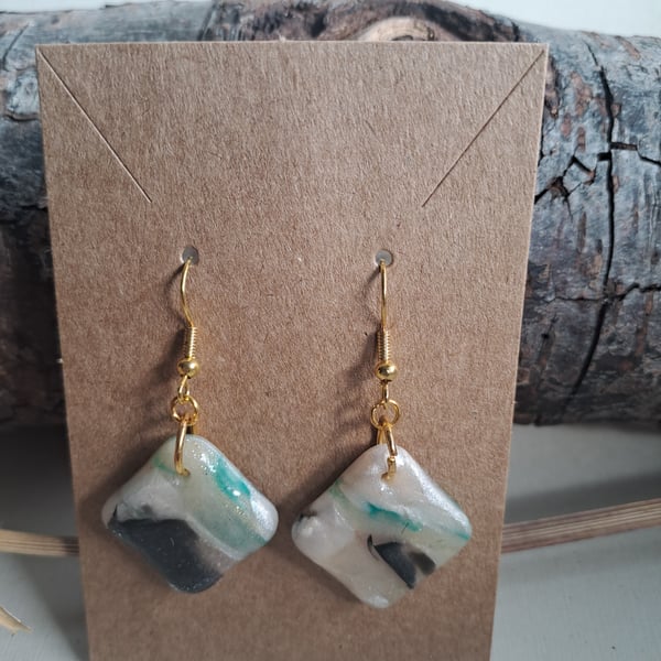 Dangle drop Earrings