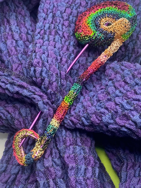 Rainbow fibula brooch