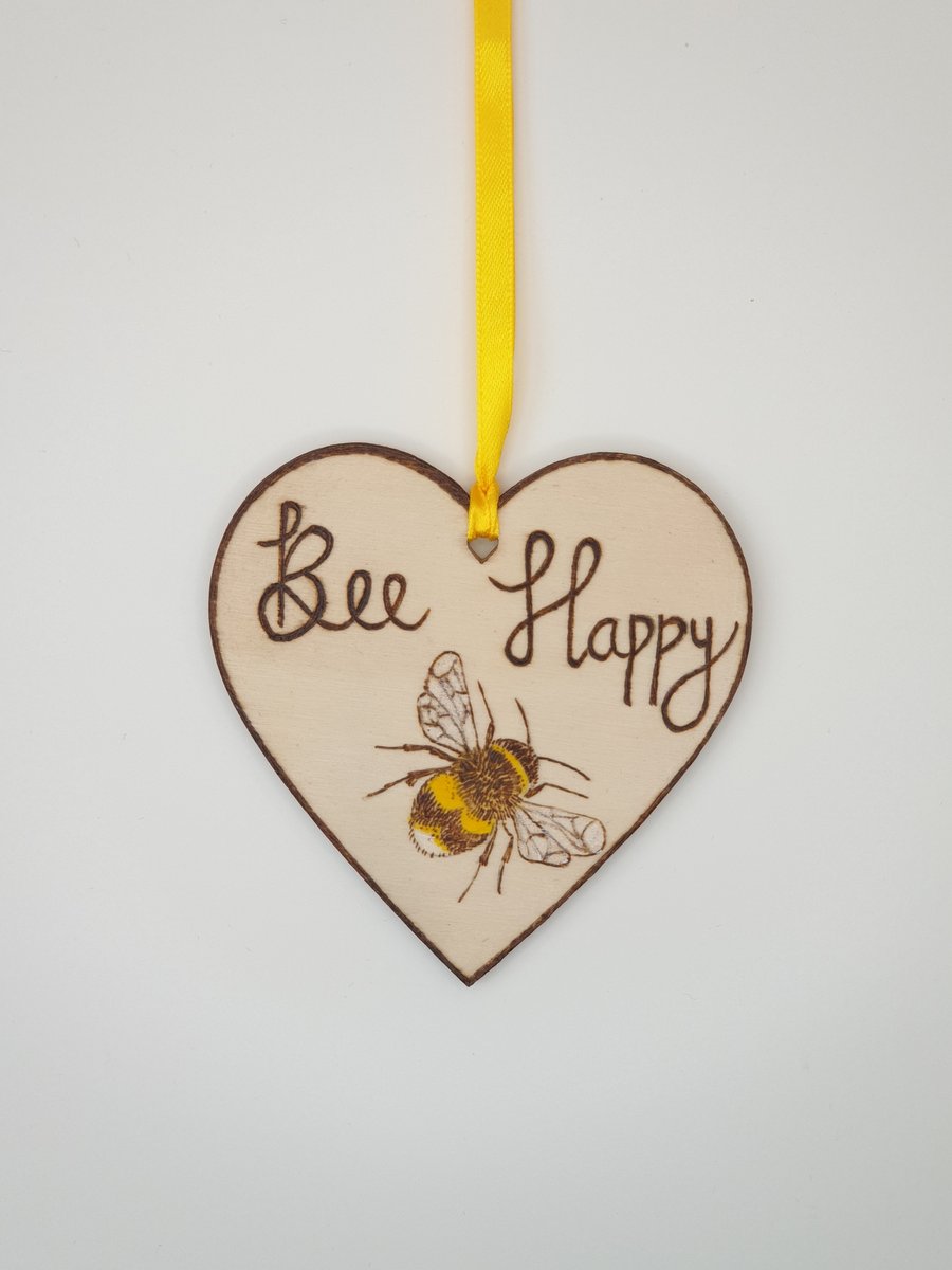 Pyrography bee happy wooden heart, hanging new home, housewarming decoration 