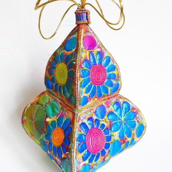 Lidded Box Textile Vessel 3D with Free Machine Embroidery 