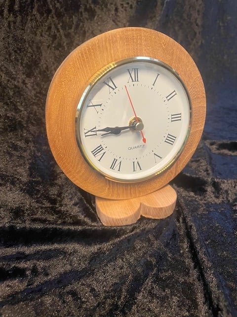 Clock in hardwood case 