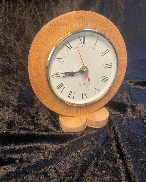 Clock in hardwood case 