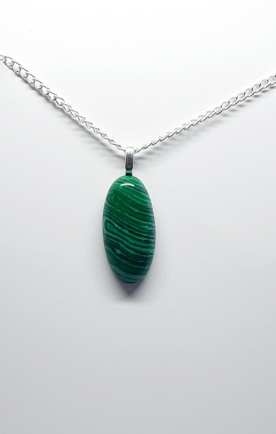Pendant stone necklace 