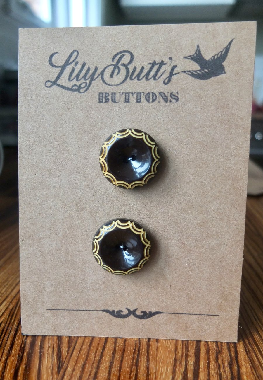 2 Vintage Chunky Brown and Yellow Buttons 27mm