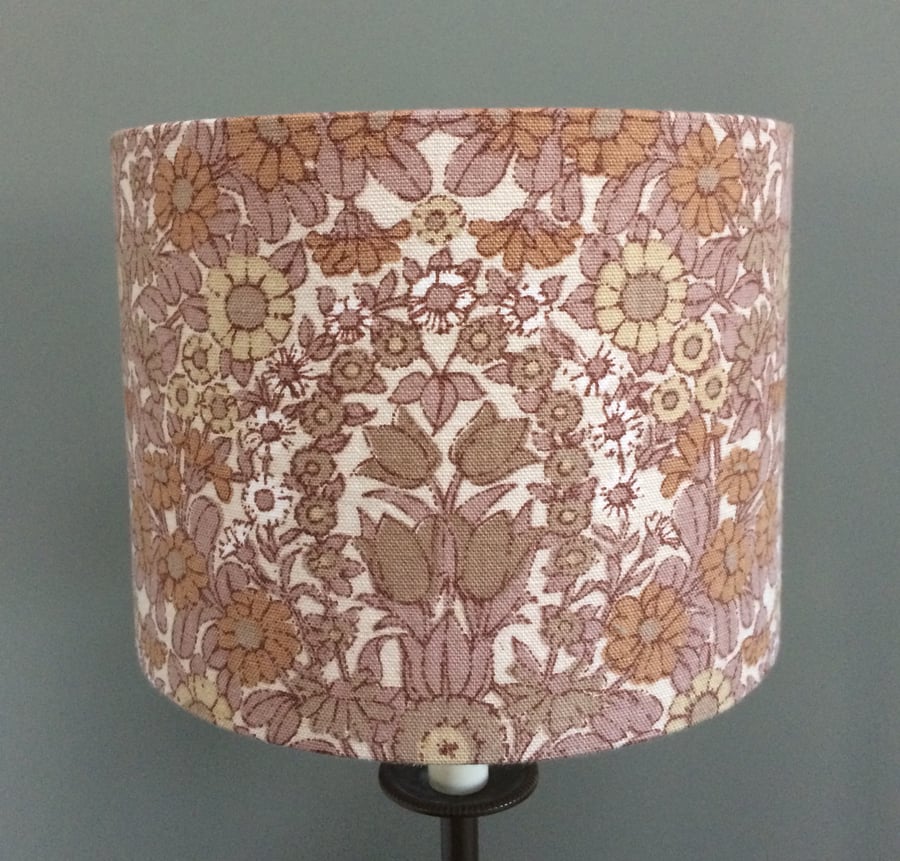 Sandy Beach Beige Chain Pat Albeck 70s vintage fabric Lampshade option
