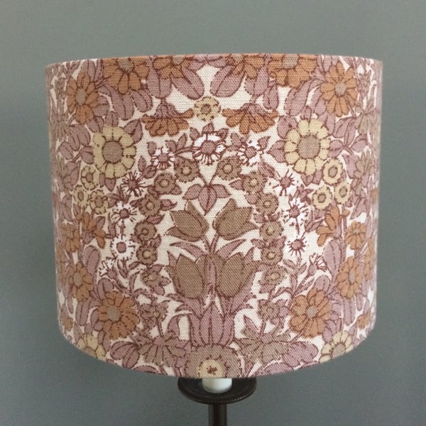 Sandy Beach Beige Chain Pat Albeck 70s vintage fabric Lampshade option