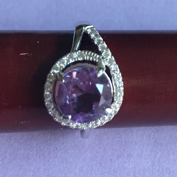 Silver and amethyst ring 