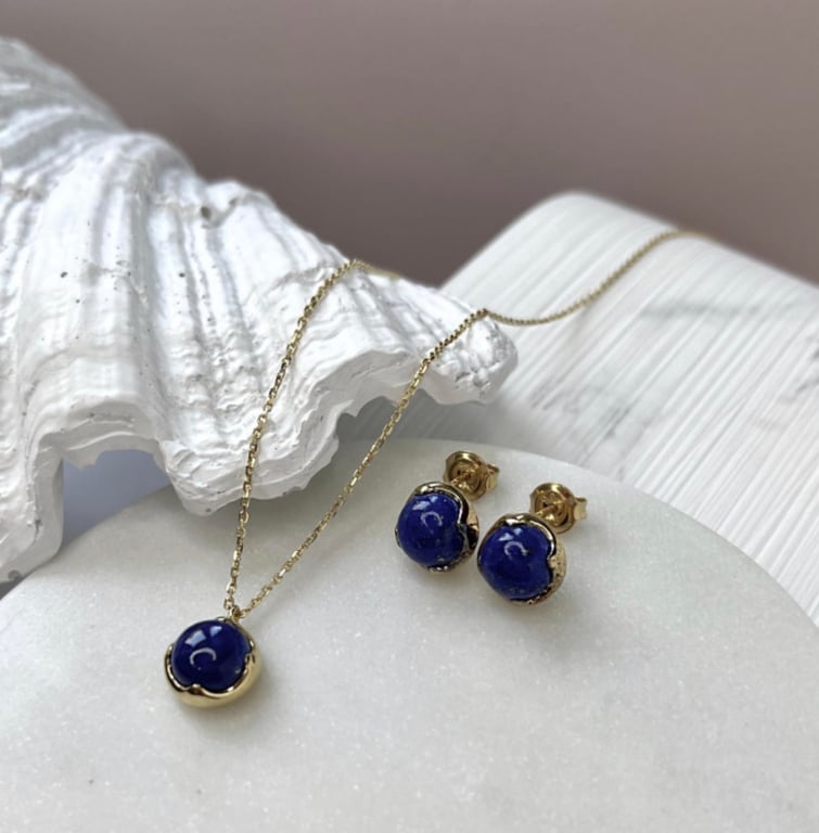 Necklace & earrings with round blue lapis lazuli, in 925 gold plated silver set