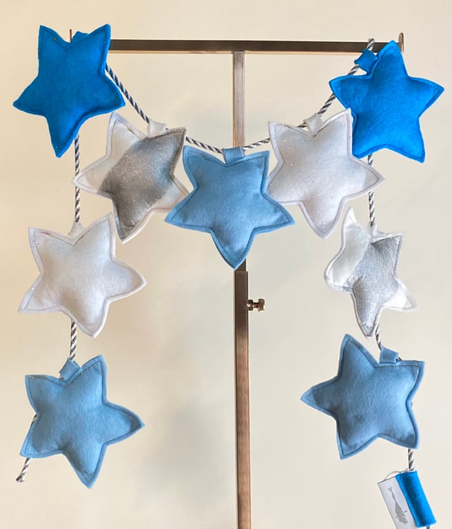9 LARGE STAR GARLAND