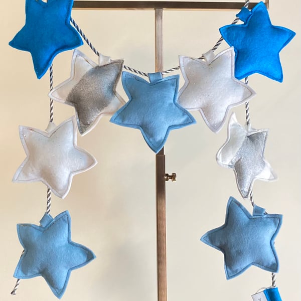 9 LARGE STAR GARLAND