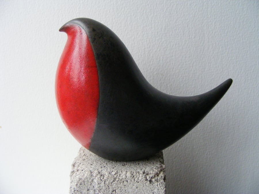 Raku glazed robin (D)