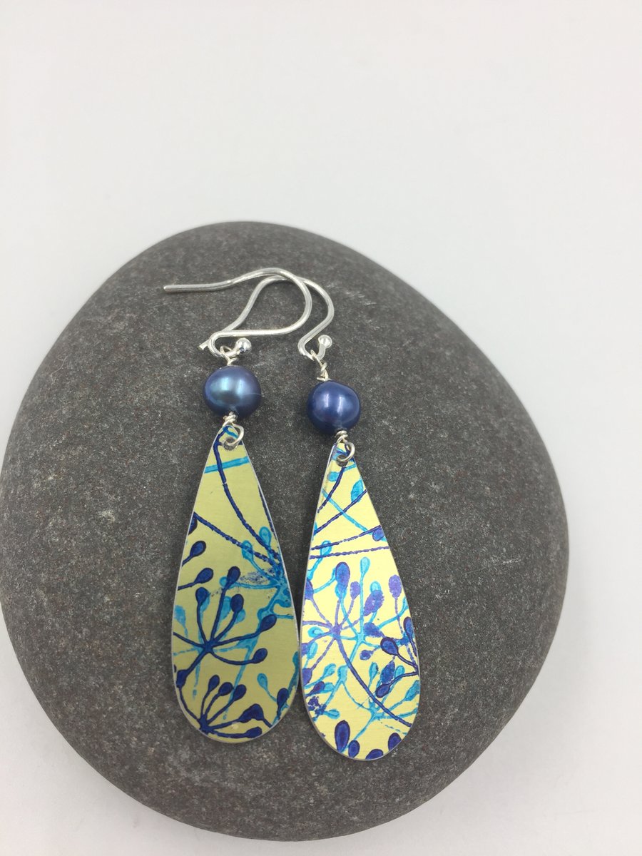 Lime green aluminium cow parsley drop earrings with pearl 