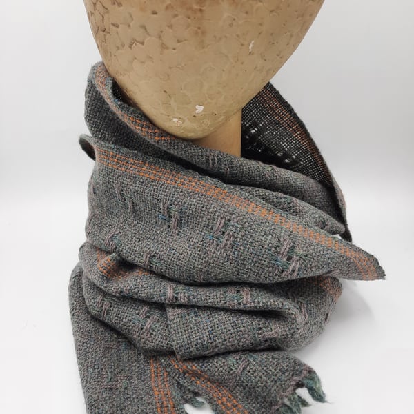 Lush two-tone textured lambswool scarf – Earth