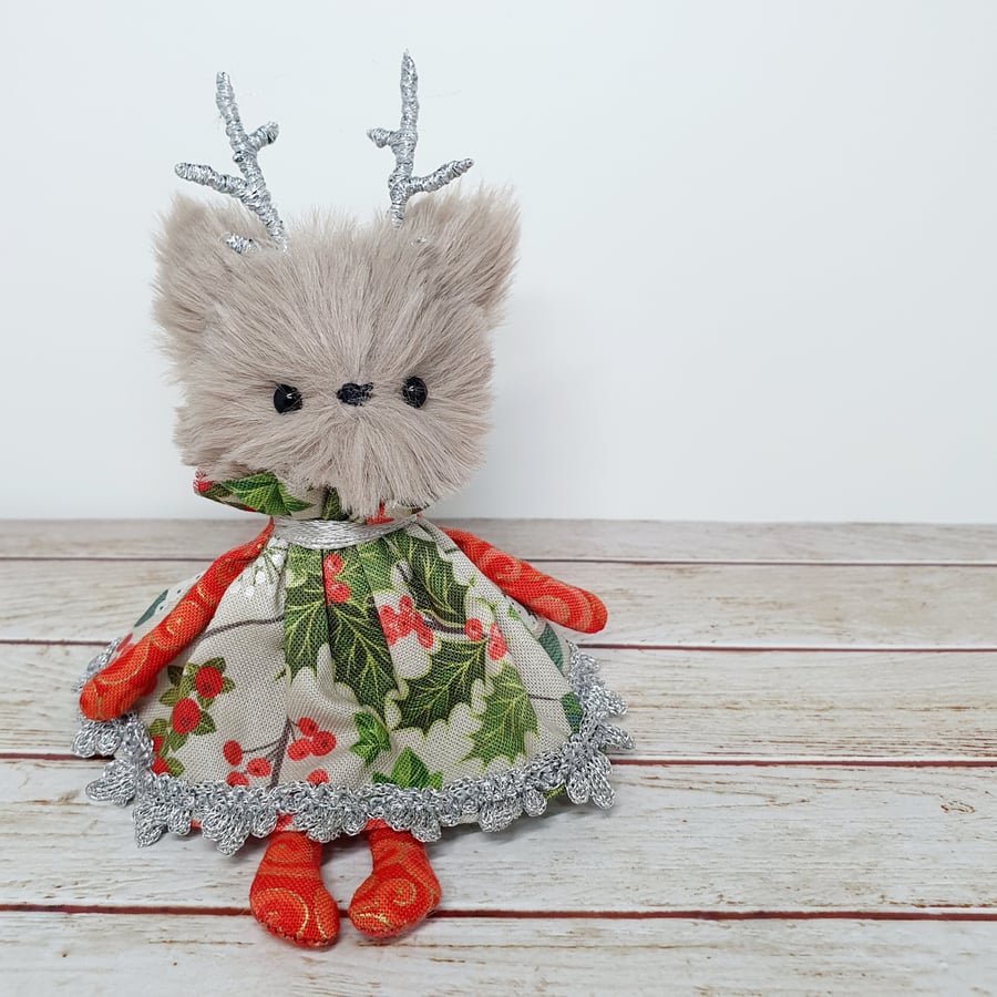 Reindeer Christmas Art Doll Silver