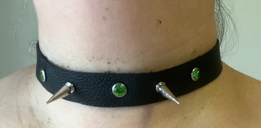 Black leather choker with 2 Spikes and 3 Green Gemstones