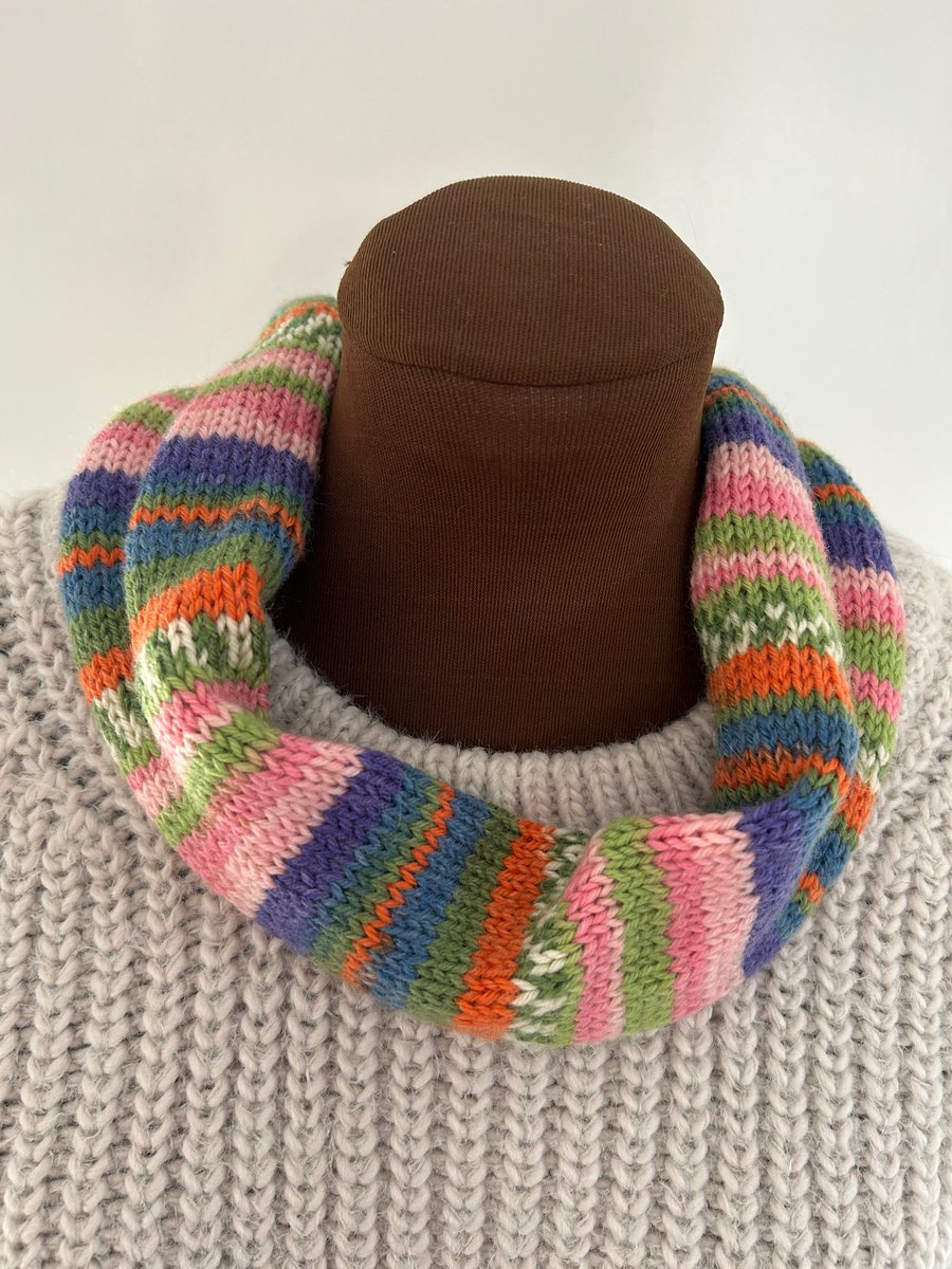 Knitted cowl scarf