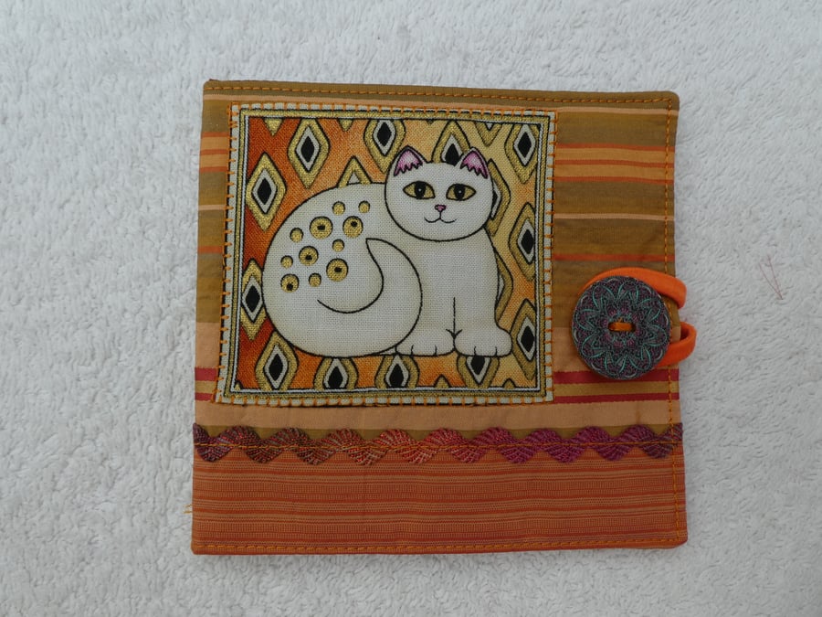 Sewing Needle Case with Applique Cat Panel. White Cat.