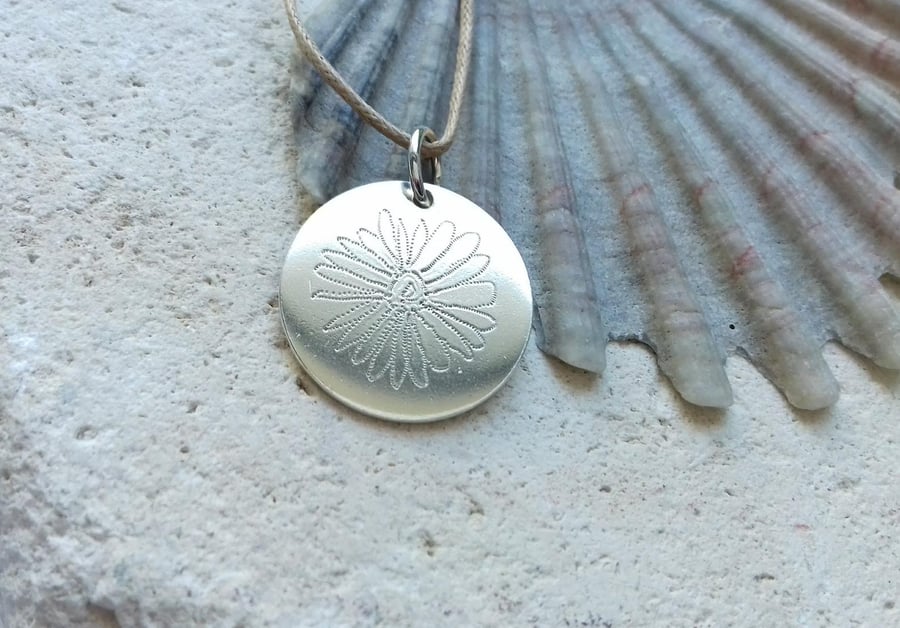 St.Peter Port Daisy, Engraved, Silver, Circle, Pendant