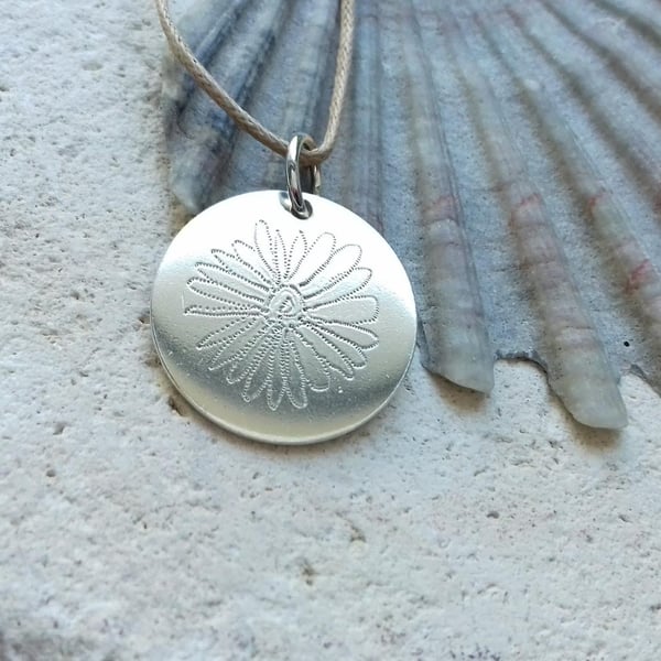 St.Peter Port Daisy, Engraved, Silver, Circle, Pendant